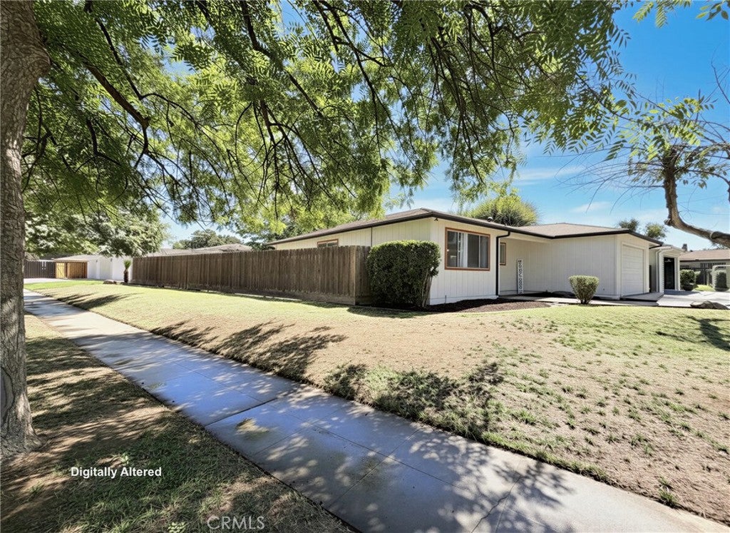 1833 W Pico