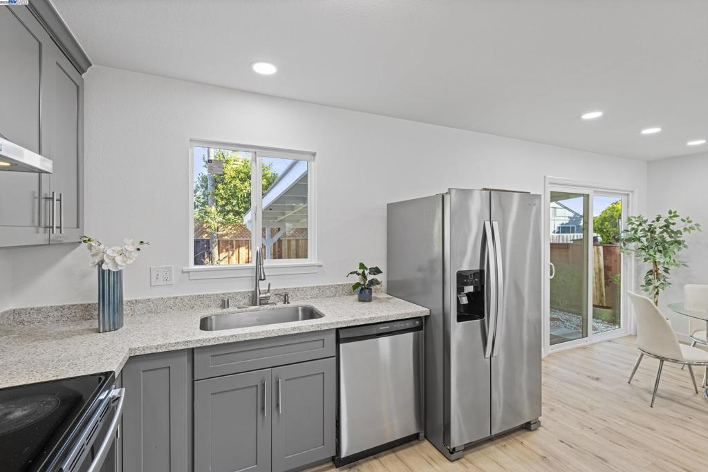 SUNDALE - Residential