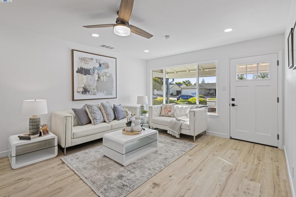 SUNDALE - Residential