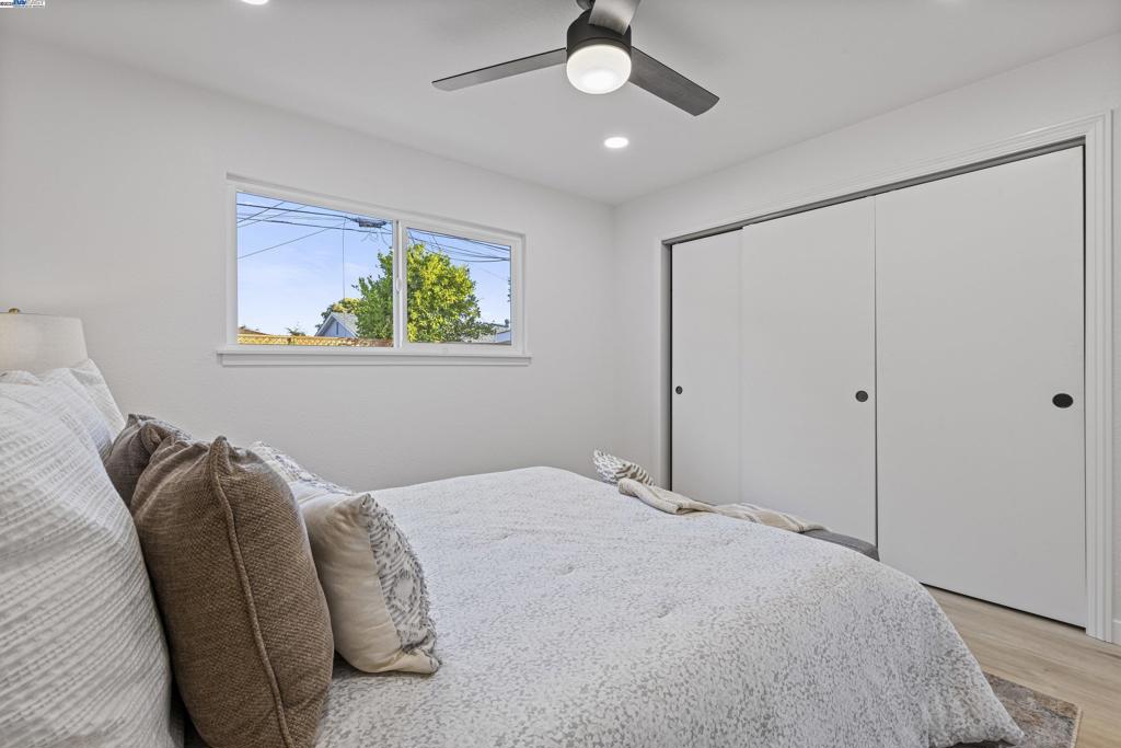 SUNDALE - Residential