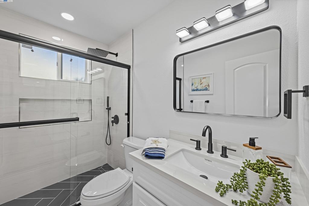 SUNDALE - Residential