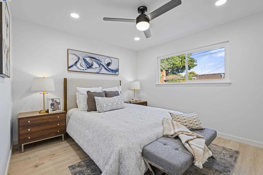 SUNDALE - Residential