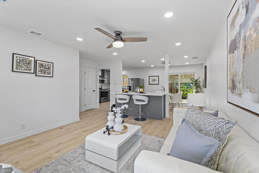 SUNDALE - Residential