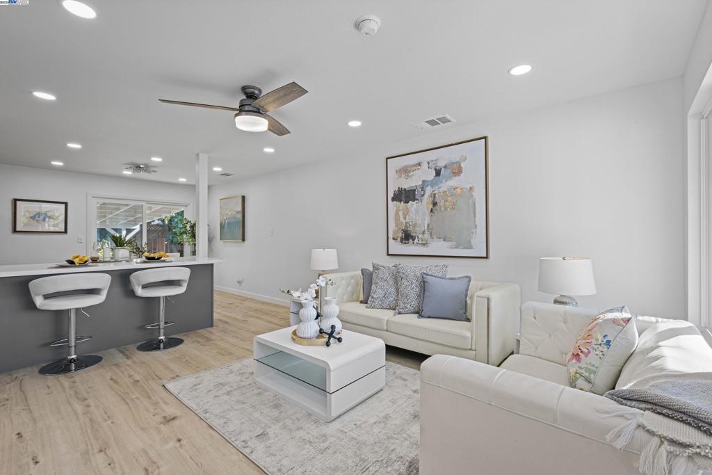 SUNDALE - Residential