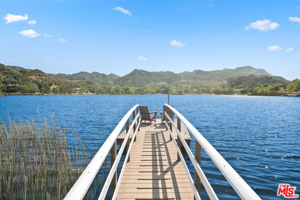 283 Lake Sherwood Drive