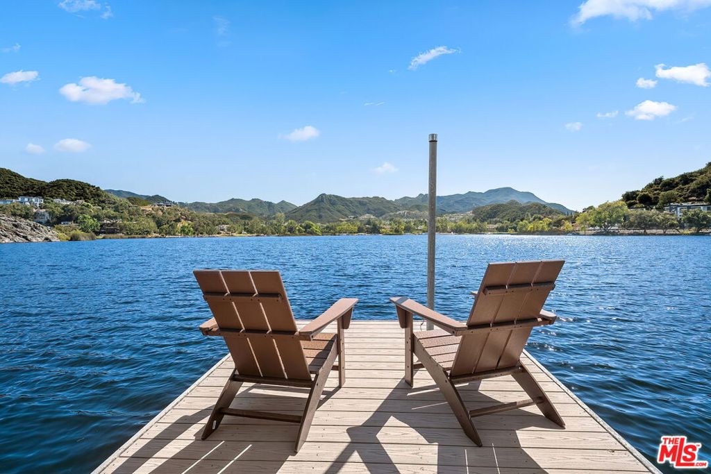 283 Lake Sherwood Drive