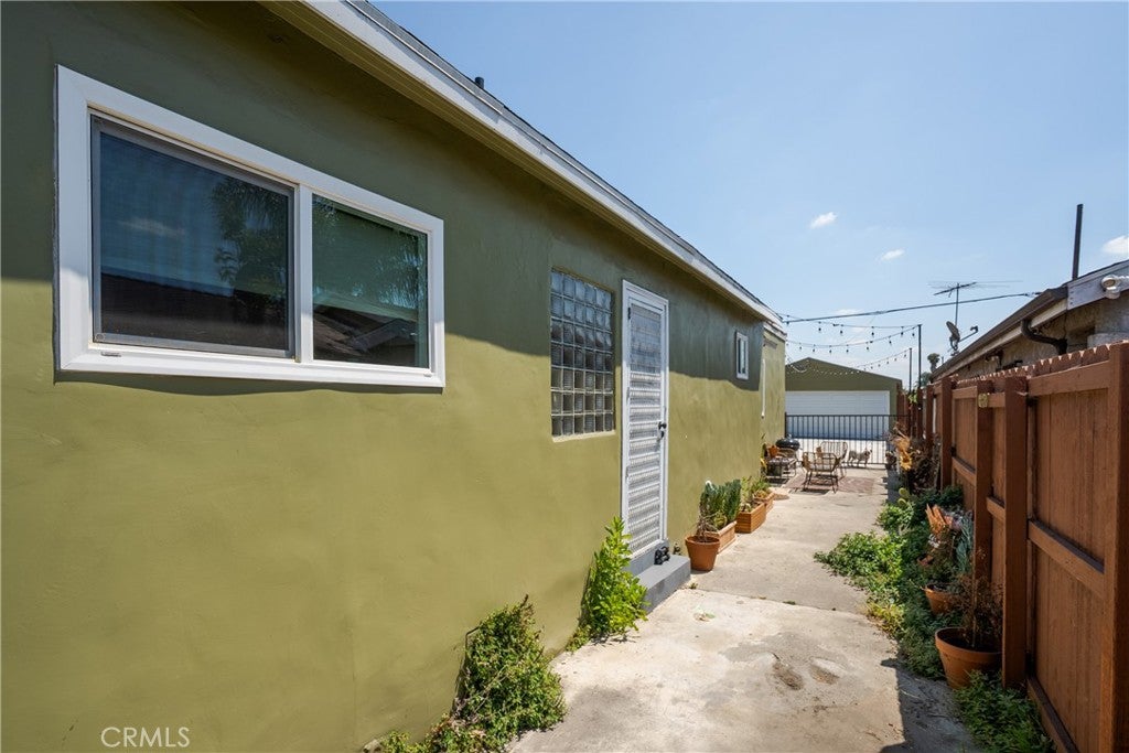 3432 Arlington