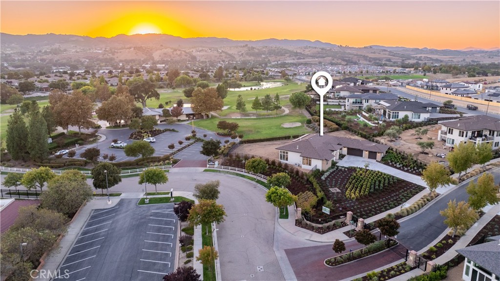 The Estates at River Oaks - Residential