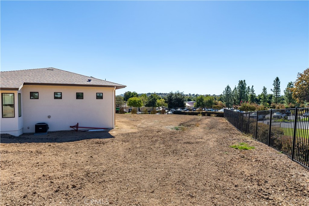 The Estates at River Oaks - Residential