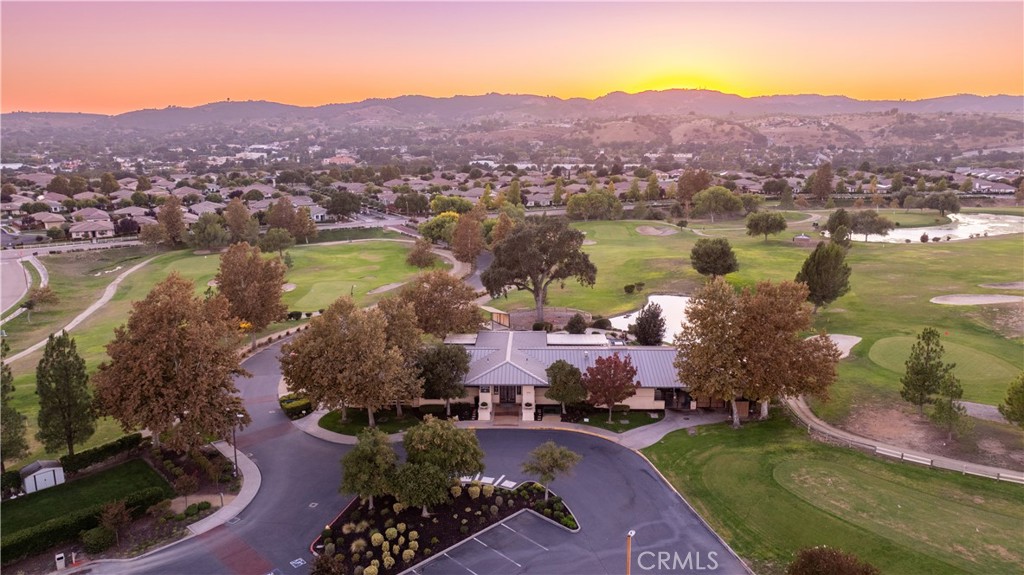 The Estates at River Oaks - Residential