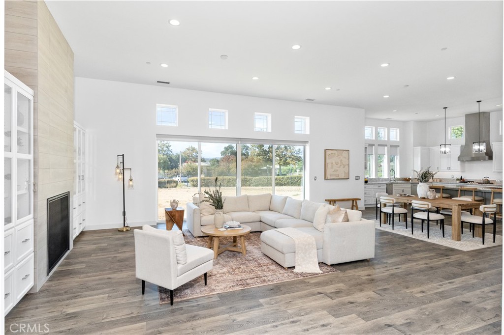 The Estates at River Oaks - Residential