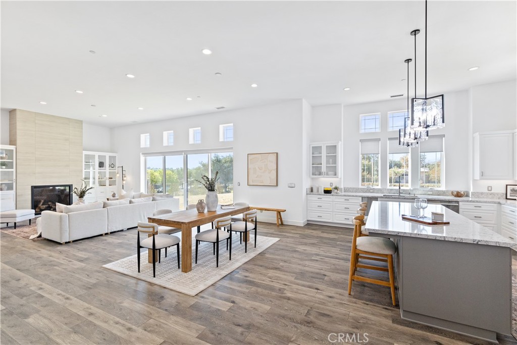 The Estates at River Oaks - Residential