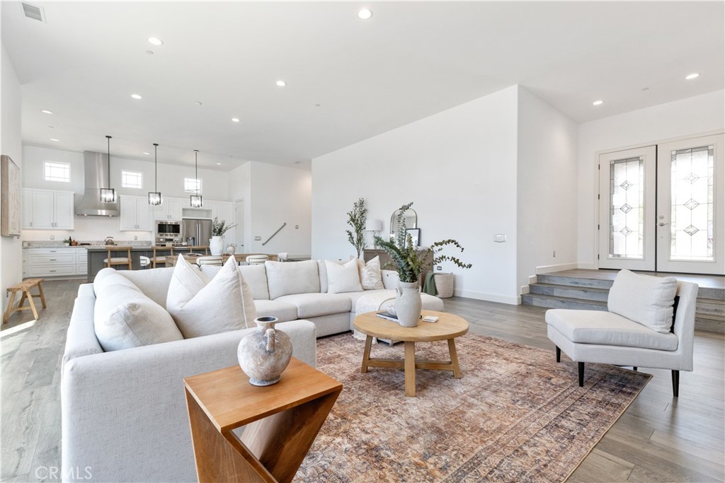 The Estates at River Oaks - Residential