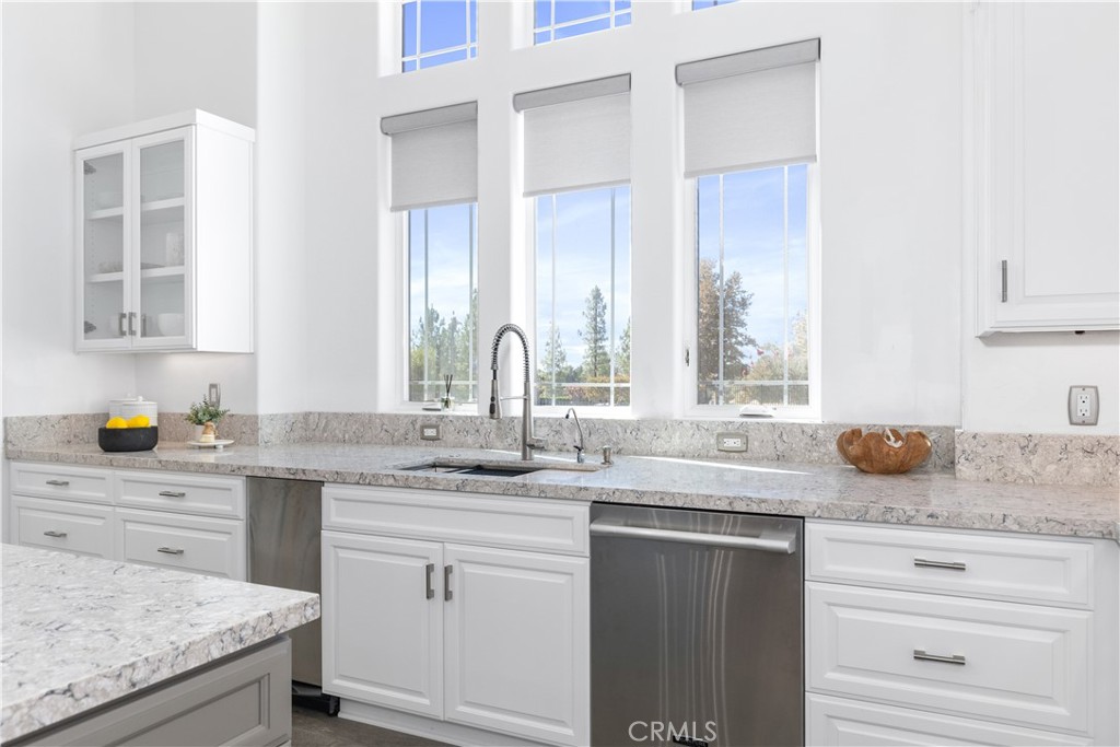 The Estates at River Oaks - Residential