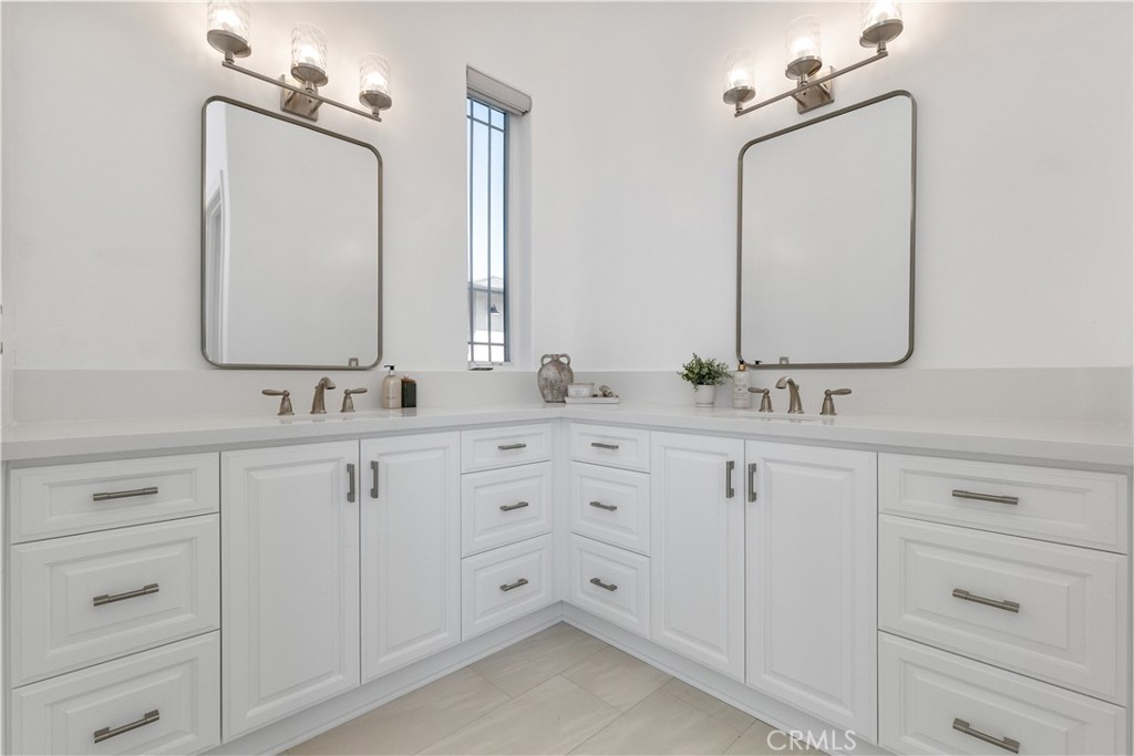 The Estates at River Oaks - Residential