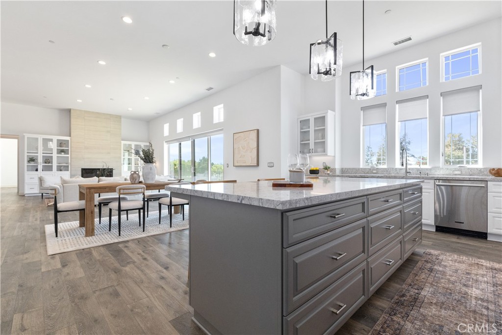 The Estates at River Oaks - Residential