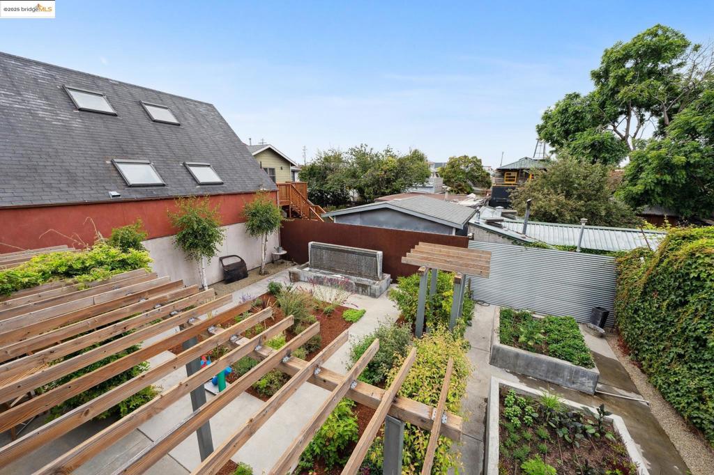 WEST BERKELEY - Residential