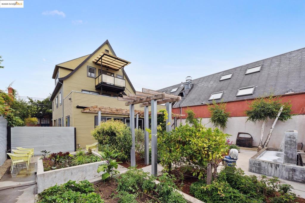 WEST BERKELEY - Residential