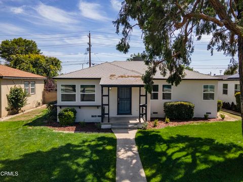 Photo of 2907 Truxtun Avenue, Bakersfield, CA 93301 (MLS # V1-36211)