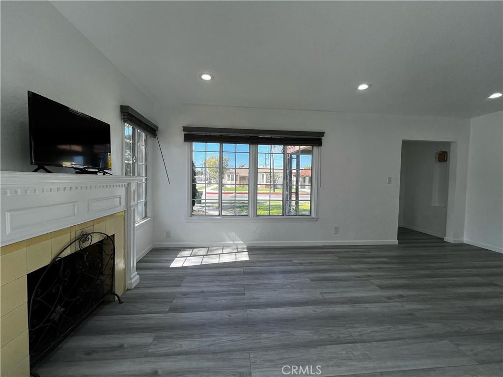 3892 Cherrywood Avenue