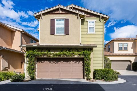Photo of 28 Baculo St, Rancho Mission Viejo, CA 92694 (MLS # PW26019131)