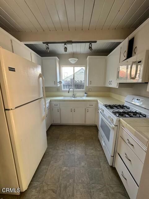 Tiny photo for 120 Hueneme Avenue, Oxnard, CA 93035 (MLS # V1-34188)