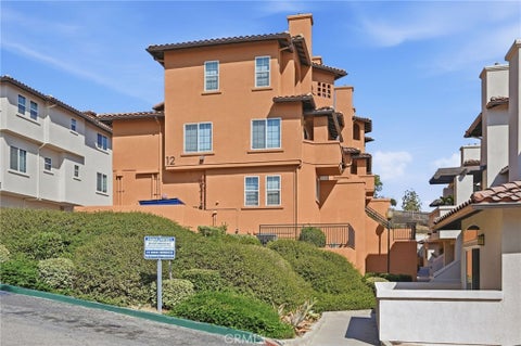 Photo of 3711 Baldwin Street #1203, Los Angeles, CA 90031 (MLS # AR26206209)