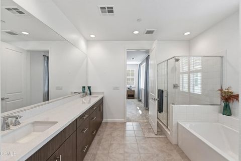 Tiny photo for 341 Fraser Point Ln, Camarillo, CA 93012 (MLS # V1-34848)