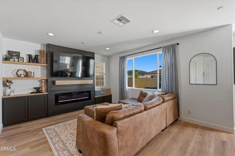 Tiny photo for 341 Fraser Point Ln, Camarillo, CA 93012 (MLS # V1-34848)