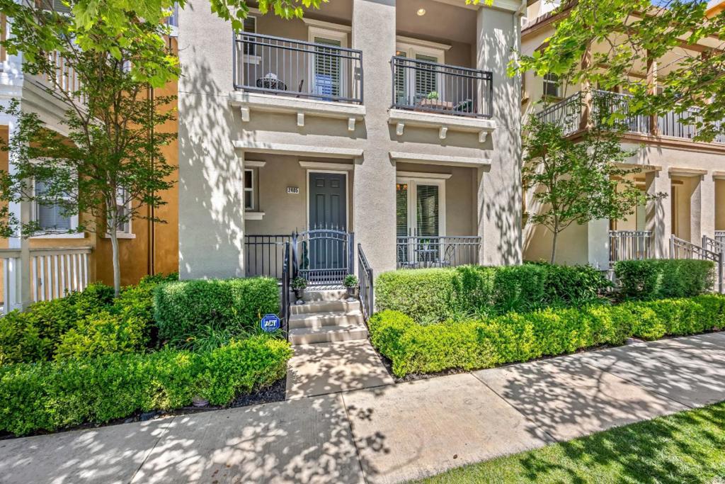 2405 Plateau Drive