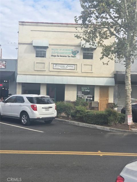 118 N Main Lake Elsinore CA 92530