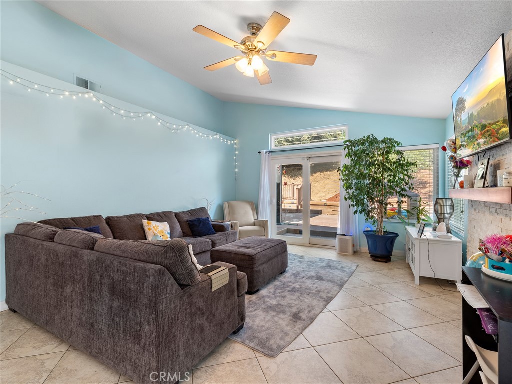 7527 Homestead Lane