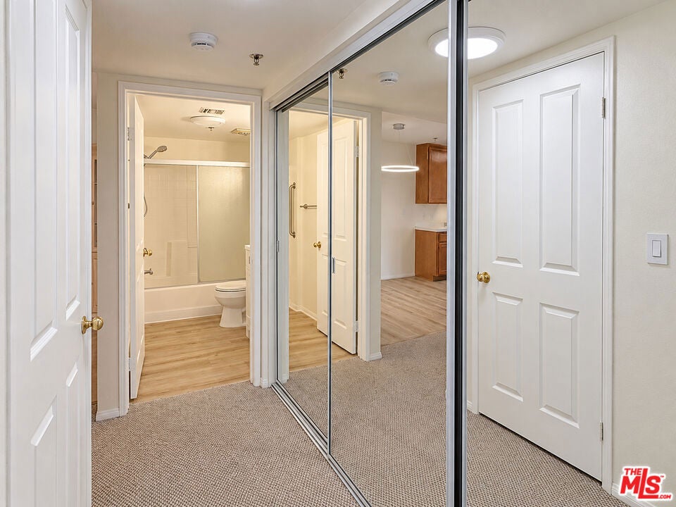 4501 Cedros Avenue 201