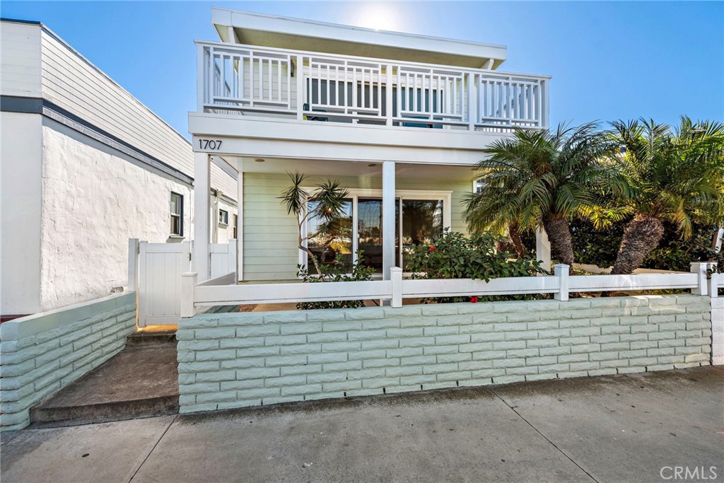 1707 W Balboa Boulevard A