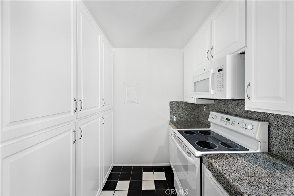 Balboa Peninsula (Residential) (BALP) - Residential Lease