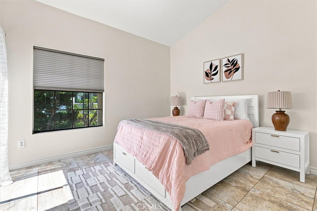 2538 W Macarthur Boulevard #J