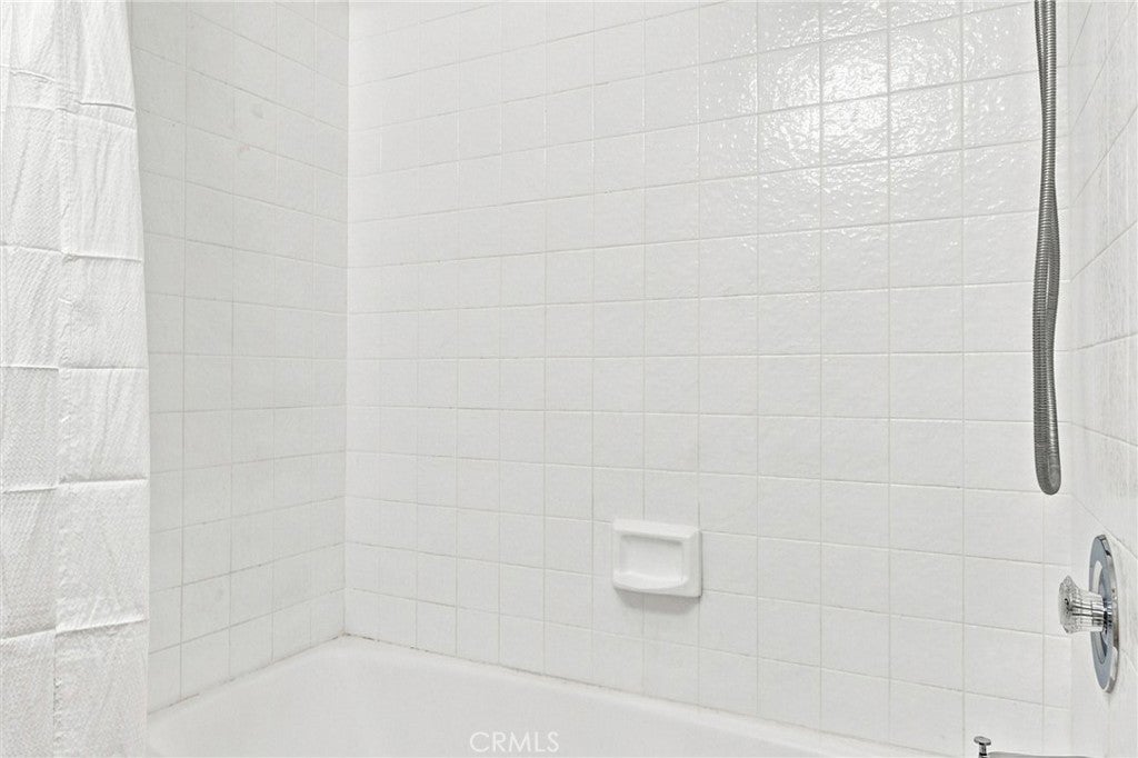 2538 W Macarthur Boulevard #J