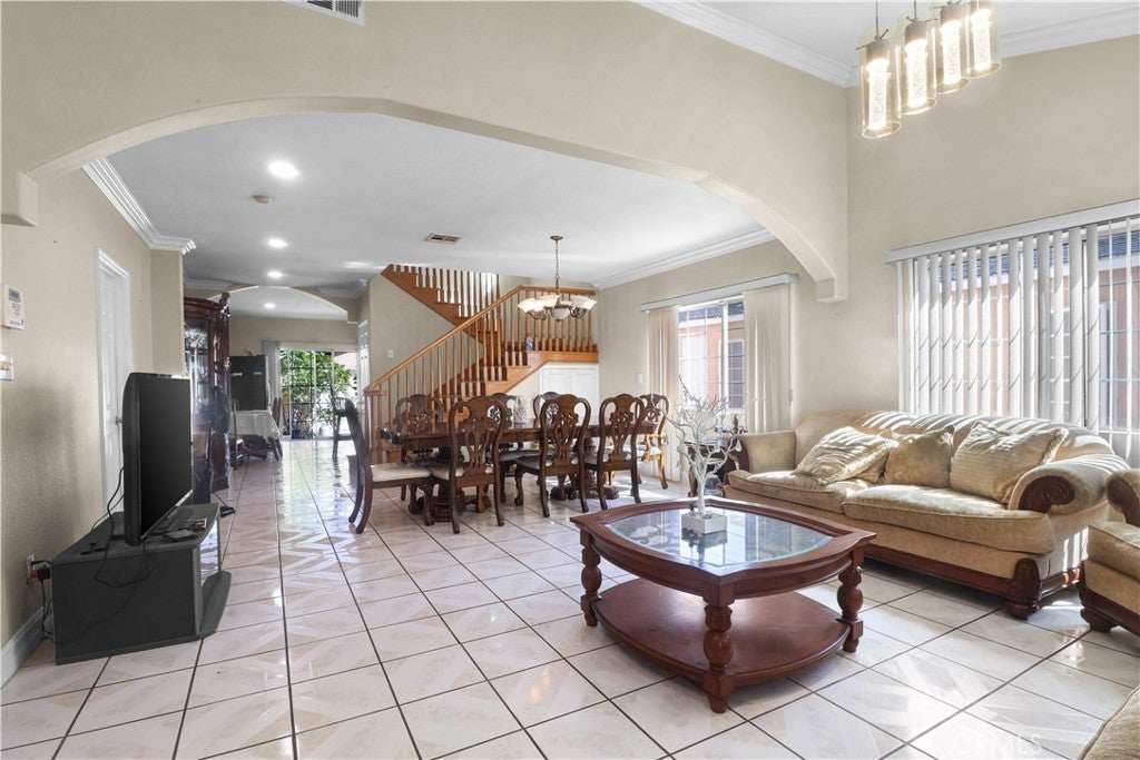 3148 Magnolia