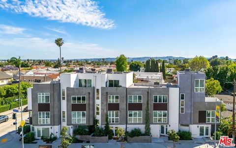 Photo of 5504 W Olympic Boulevard, Los Angeles, CA 90036 (MLS # 26682179)