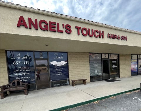 Photo of 1433 E Route 66, Glendora, CA 91740 (MLS # IV26199848)