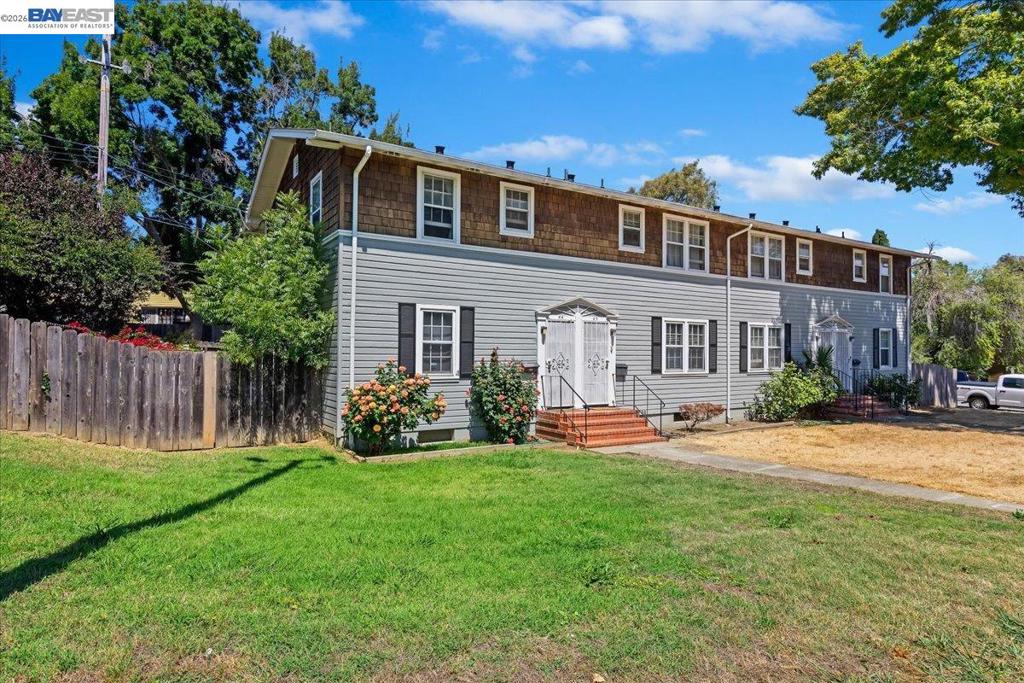 44 Parrott St