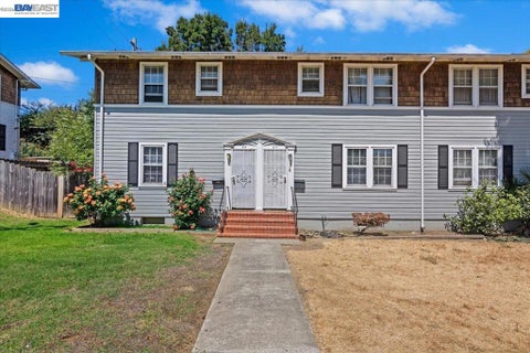 Photo of 44 Parrott St St, Vallejo, CA 94590 (MLS # 41142855)