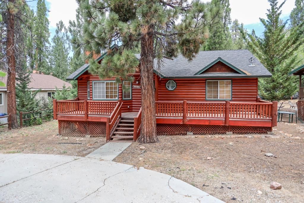 Photo of 43252 Deer Canyon Road, Big Bear, CA 92315 (MLS # 219150631DA)