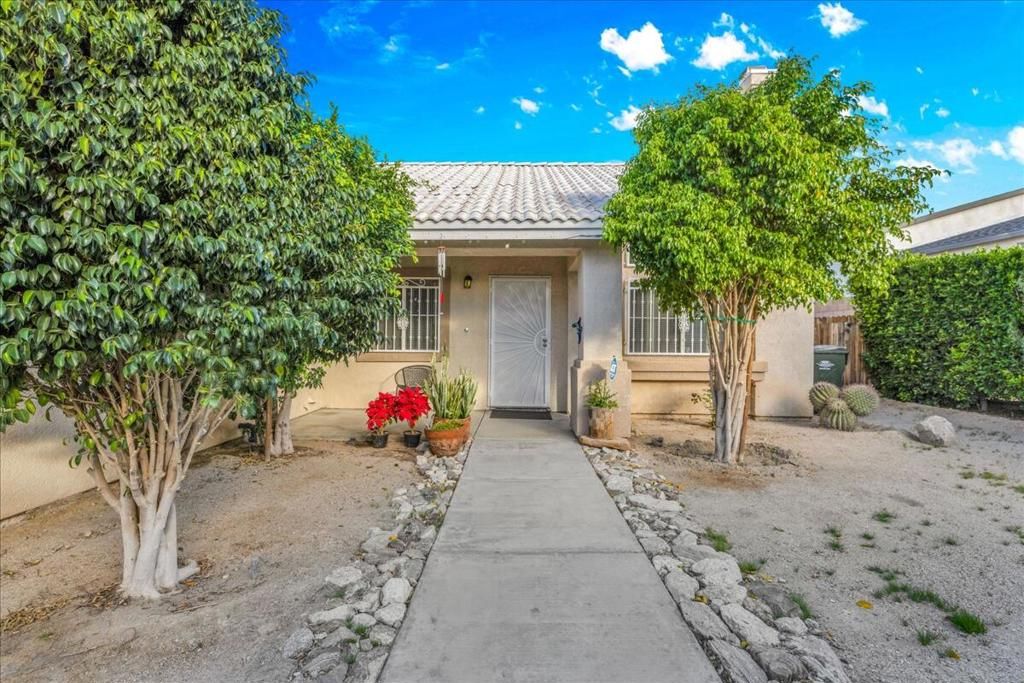 Photo of 68206 Calle Azteca, Desert Hot Springs, CA 92240 (MLS # 219143277DA)