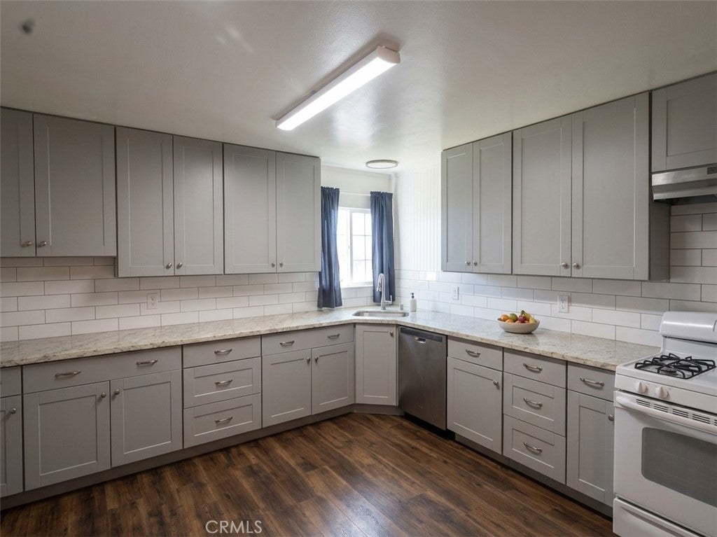 549 S Del Norte
