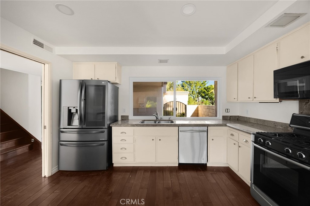 Anaheim Hills Estates (ANHI) - Residential