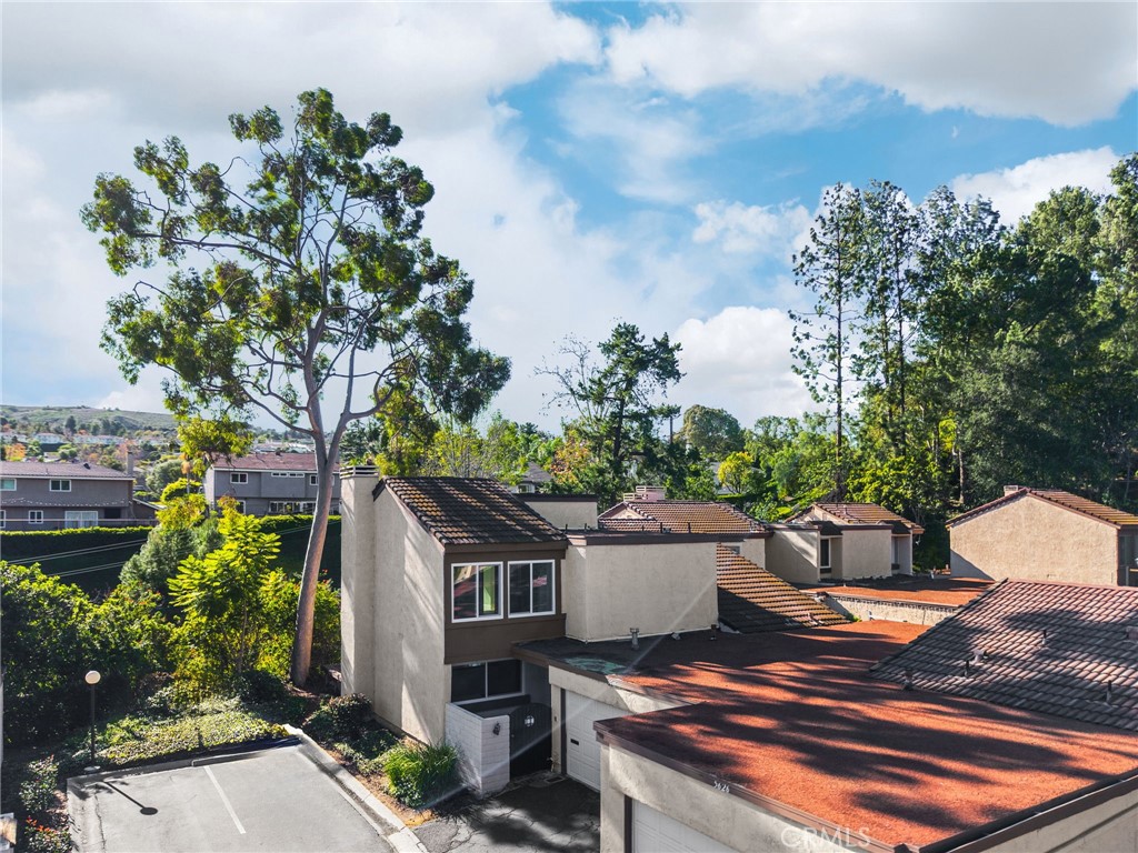 Anaheim Hills Estates (ANHI) - Residential