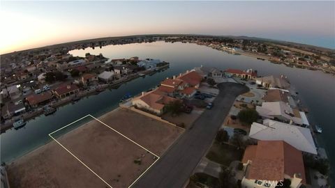 Photo of 26422 Edgewater Ln, Helendale, CA 92342 (MLS # IV26023795)