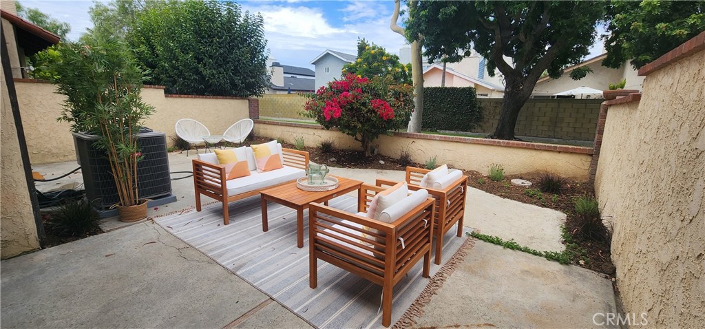 La Cuesta Racquet Club (LACR) - Residential Lease