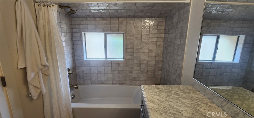 La Cuesta Racquet Club (LACR) - Residential Lease